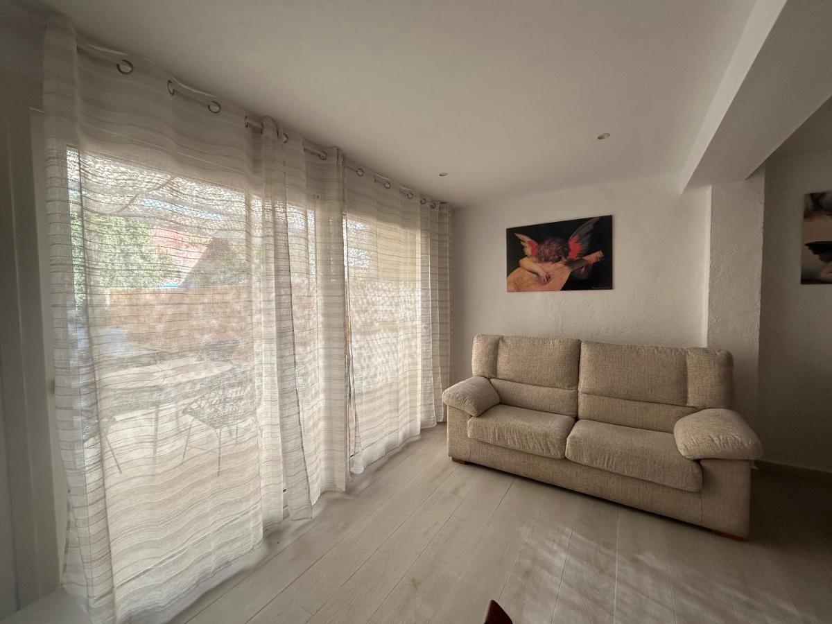 Costa Brava Apartments بالافروجيل المظهر الخارجي الصورة
