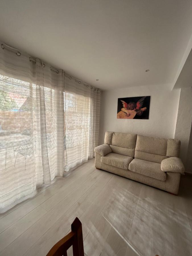 Costa Brava Apartments بالافروجيل المظهر الخارجي الصورة