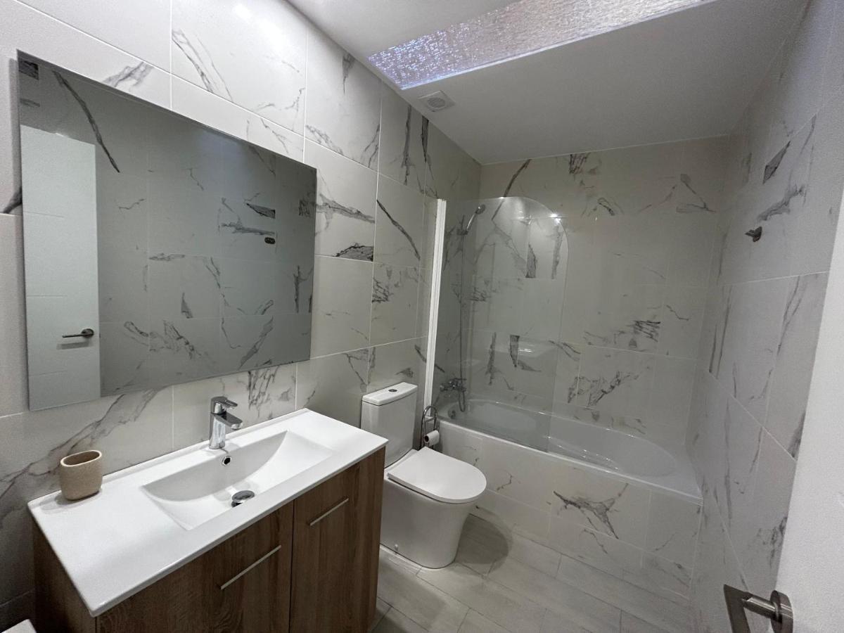 Costa Brava Apartments بالافروجيل المظهر الخارجي الصورة
